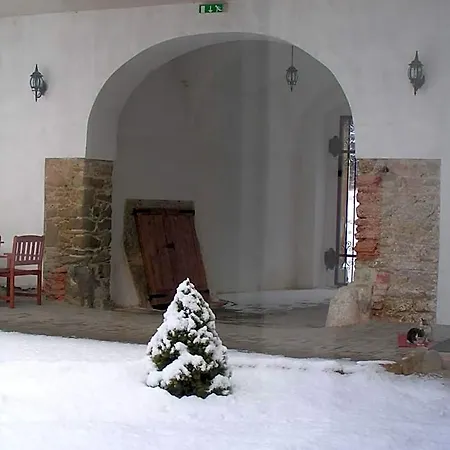 Hotel Kaštieľ Biela Dáma A čierny Rytier