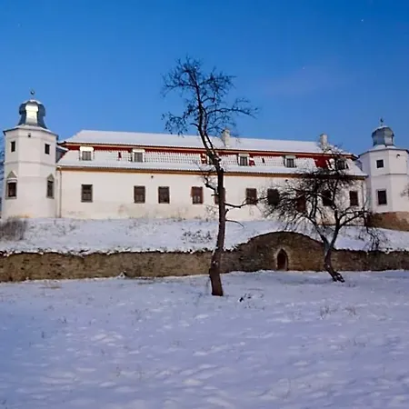 Kaštieľ Biela Dáma A čierny Rytier Krompachy