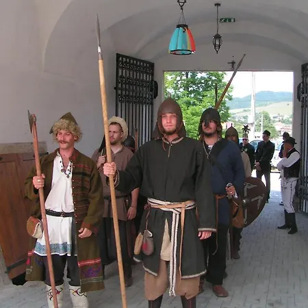 Kastiel Biela Dama A Cierny Rytier