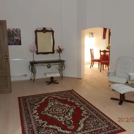 Kaštieľ Biela Dáma A čierny Rytier Hotel *