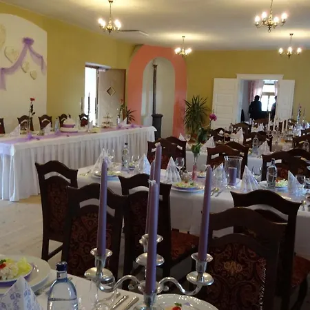 Kastiel Biela Dama A Cierny Rytier * Krompachy