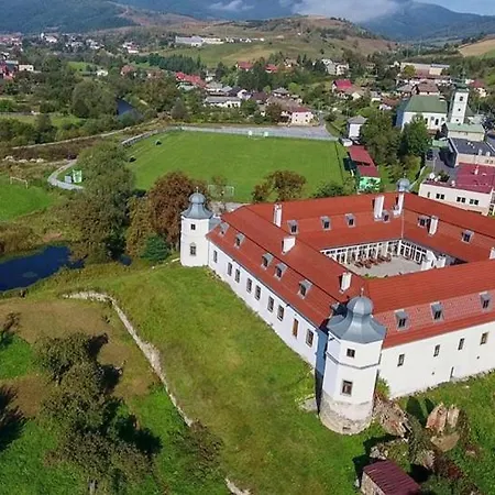 Kaštieľ Biela Dáma A čierny Rytier Hotel *